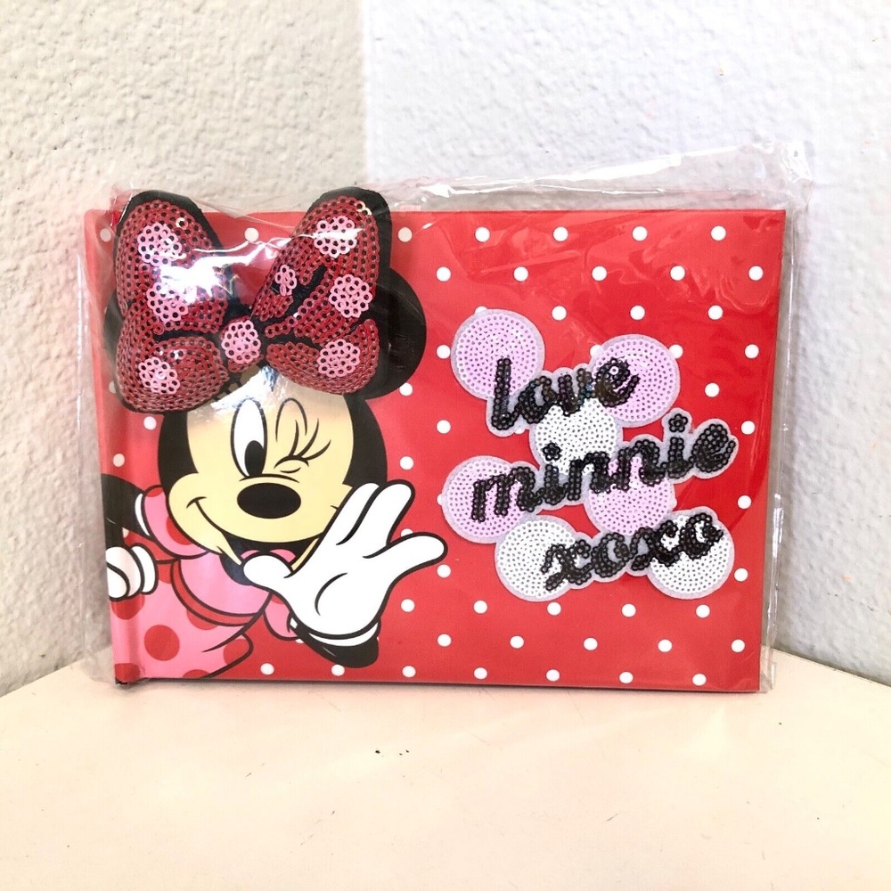 Disney Parks Minnie Love XOXO Dots Are My Favorite Color Autograph Book - NEW